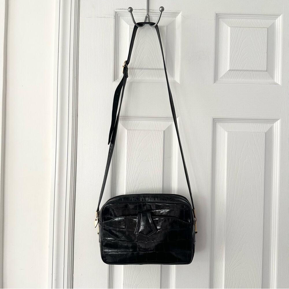Sondra Roberts Vintage Black Leather Croc Embossed Rectangular Box Crossbody Bag